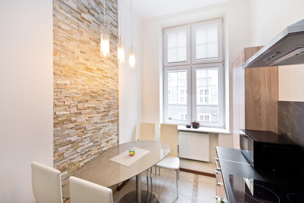 Gdanskie Apartamenty - Apartamenty Na Swietego Ducha Z 2 Sypialniami Bagian luar foto